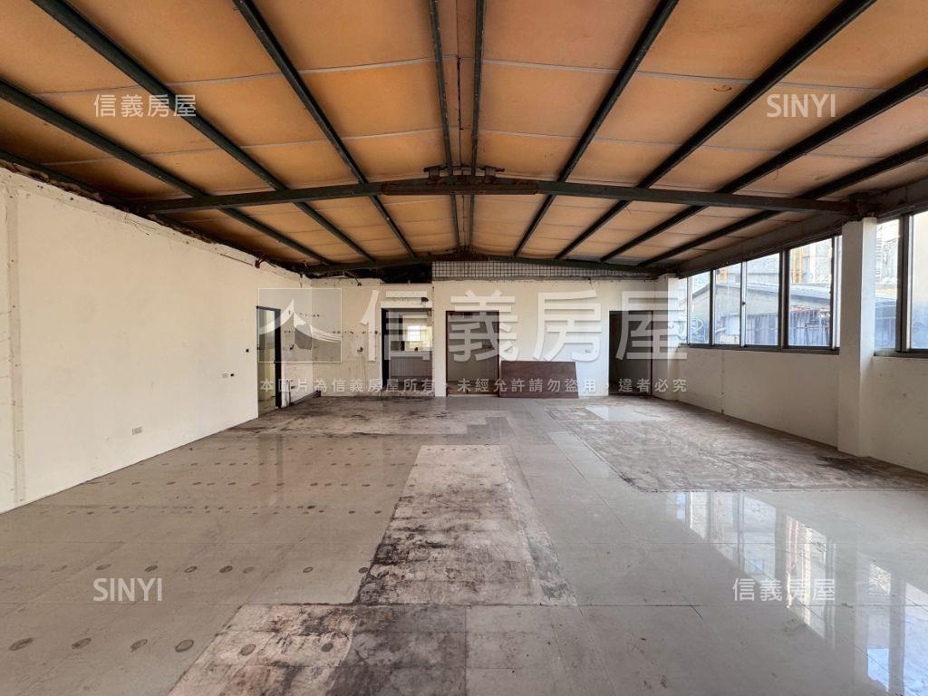 信義財經一層一戶房屋室內格局與周邊環境