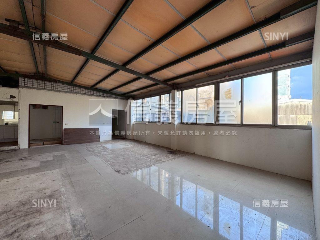 信義財經一層一戶房屋室內格局與周邊環境