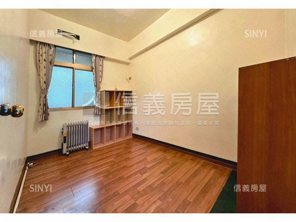 近園區詩情畫意三房車位房屋室內格局與周邊環境