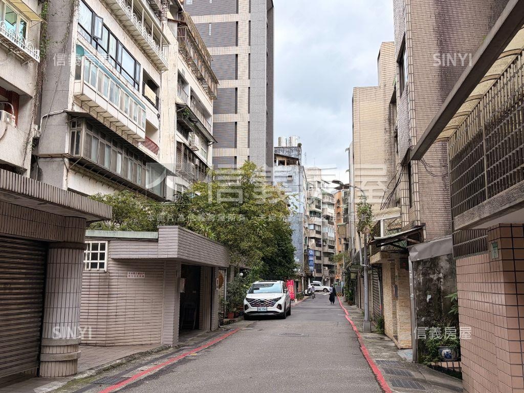 信義安和靜巷庭院－附車位房屋室內格局與周邊環境
