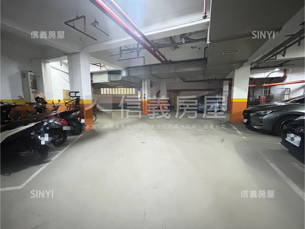 莎莎家堡平面車位房屋室內格局與周邊環境