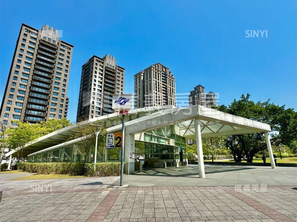 莎莎家堡平面車位房屋室內格局與周邊環境