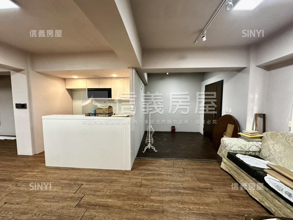 大有商圈一二樓店住房屋室內格局與周邊環境