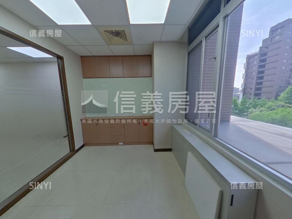 卓越台北橋和捷運廠辦房屋室內格局與周邊環境