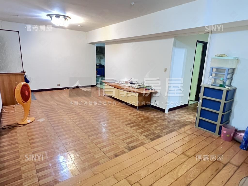 【推薦】近臨江電梯３房房屋室內格局與周邊環境