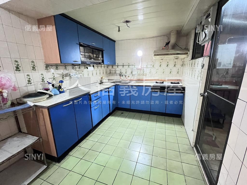 【推薦】近臨江電梯３房房屋室內格局與周邊環境