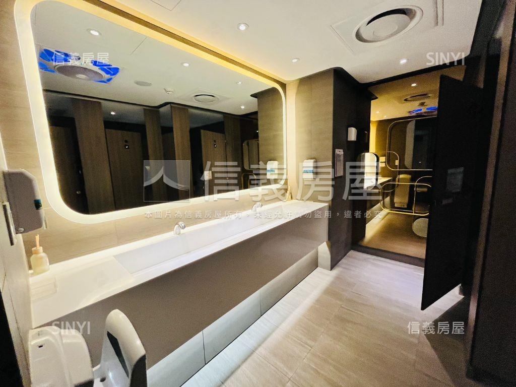 南軟二期高樓方正辦公室房屋室內格局與周邊環境