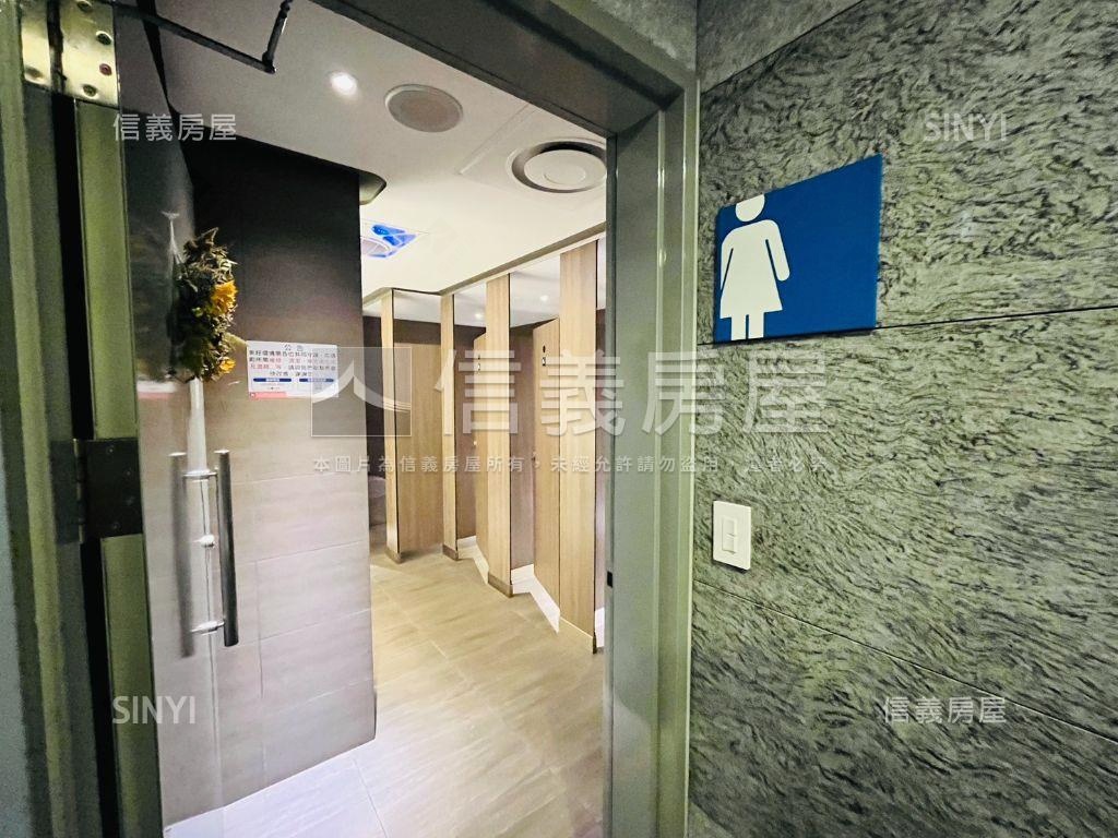 南軟二期高樓方正辦公室房屋室內格局與周邊環境