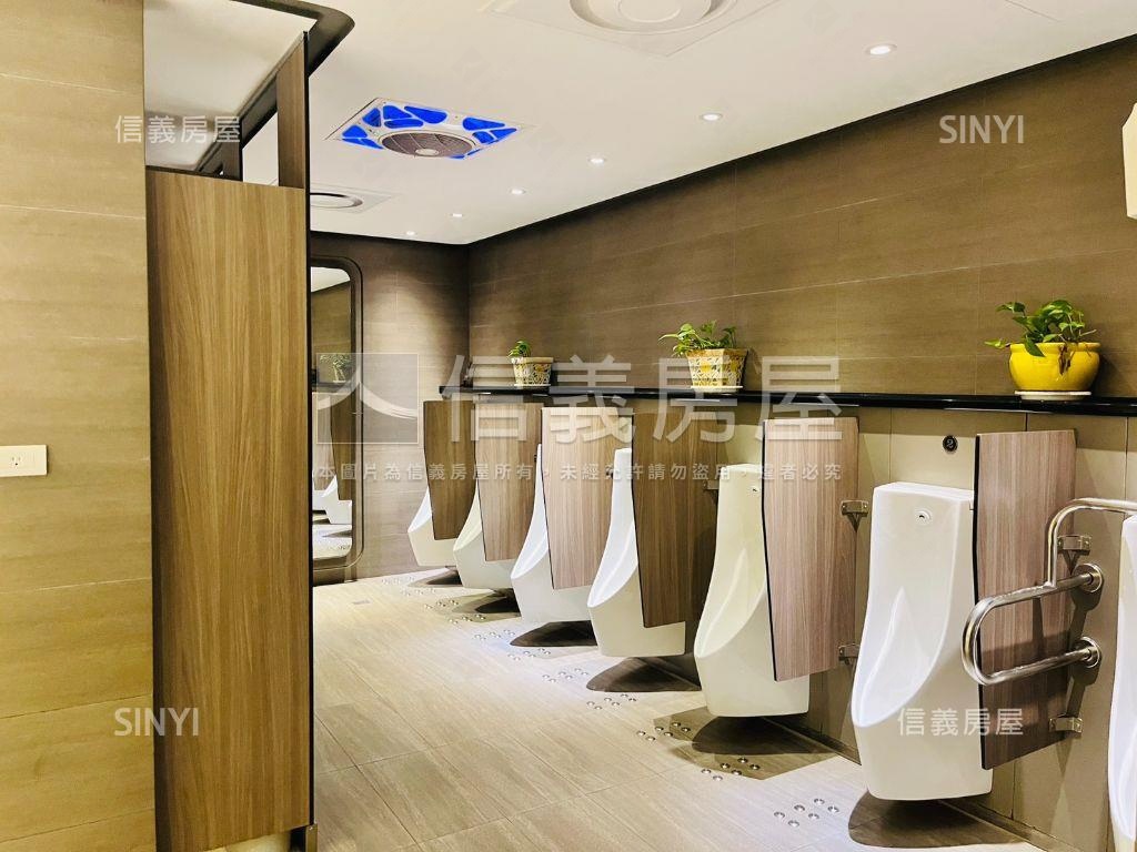 南軟二期高樓方正辦公室房屋室內格局與周邊環境