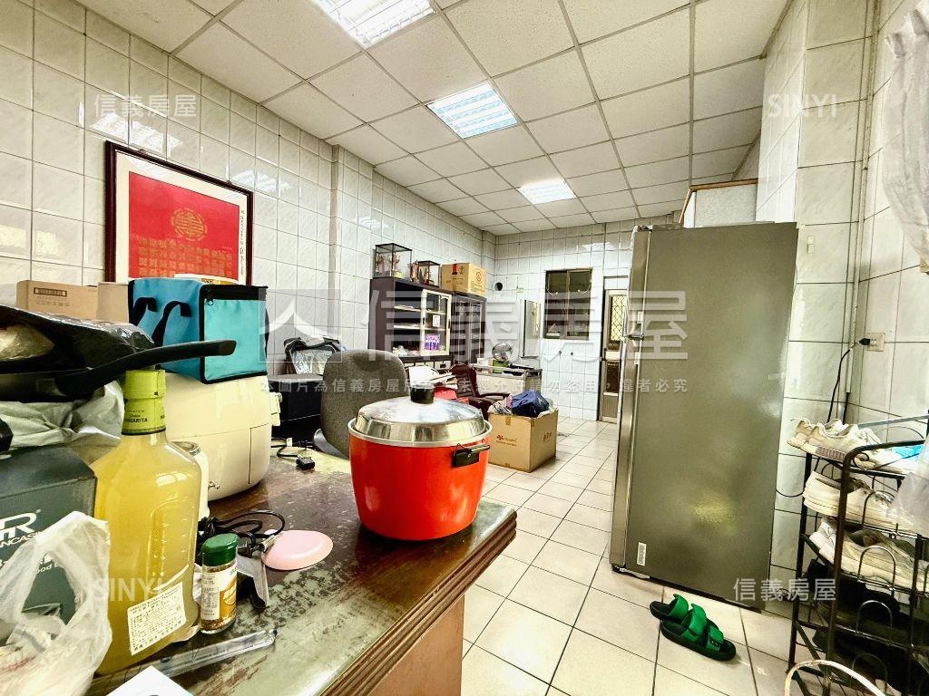 酷正永豐路大面寬透店房屋室內格局與周邊環境