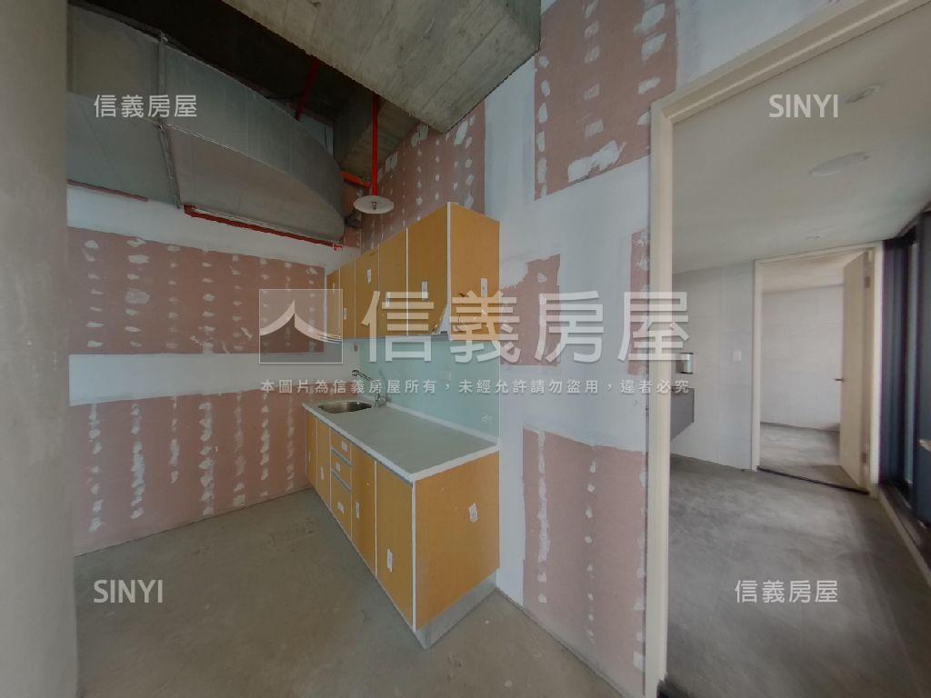 七期ＴＯＰ１商業辦公室房屋室內格局與周邊環境