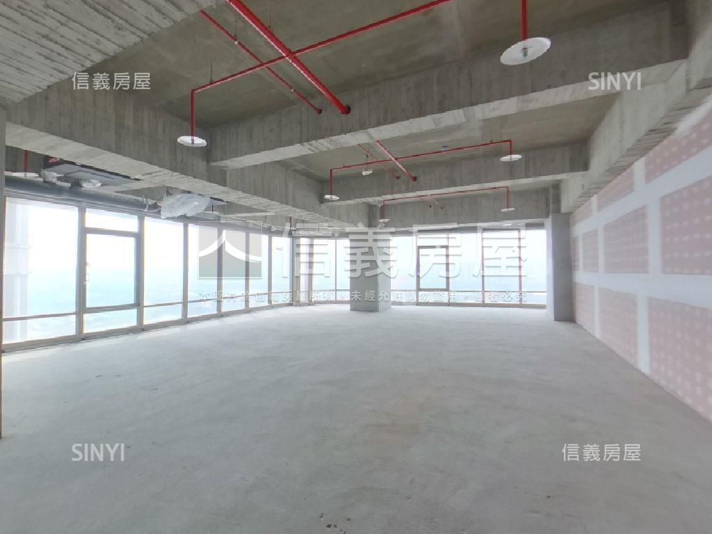 七期ＴＯＰ１商業辦公室房屋室內格局與周邊環境