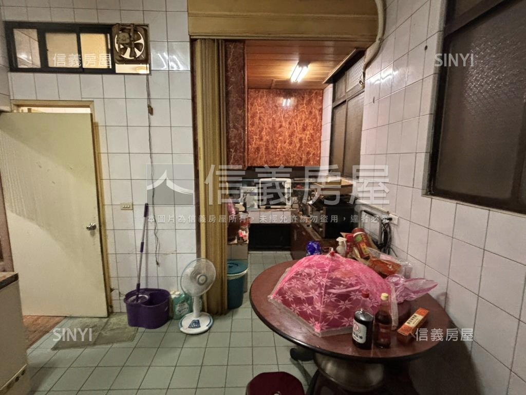 新樹路透天廠房房屋室內格局與周邊環境