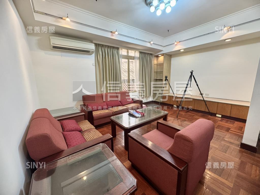 雙敦高樓遠景四房房屋室內格局與周邊環境