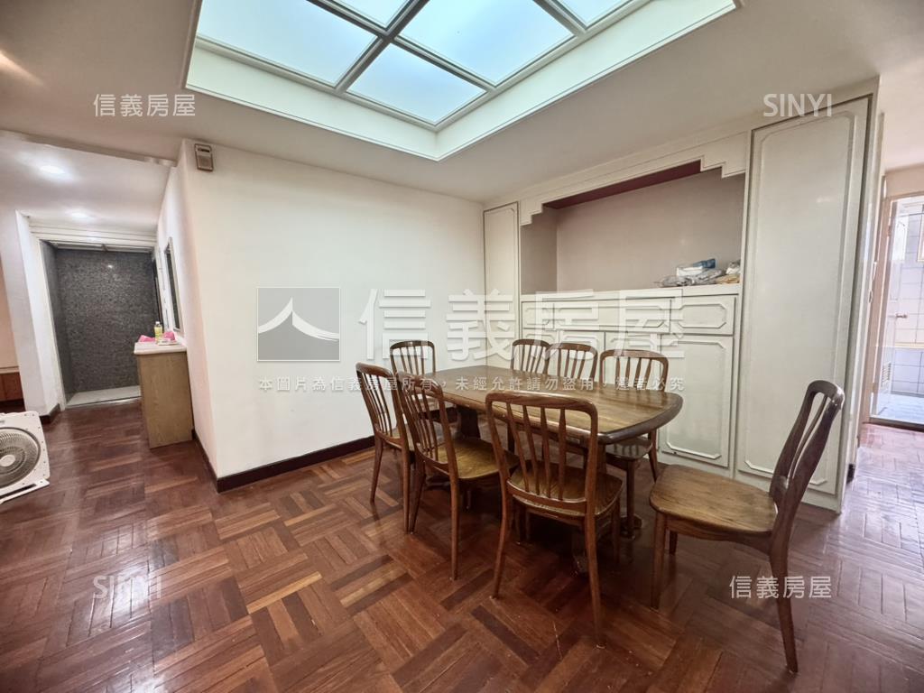 雙敦高樓遠景四房房屋室內格局與周邊環境