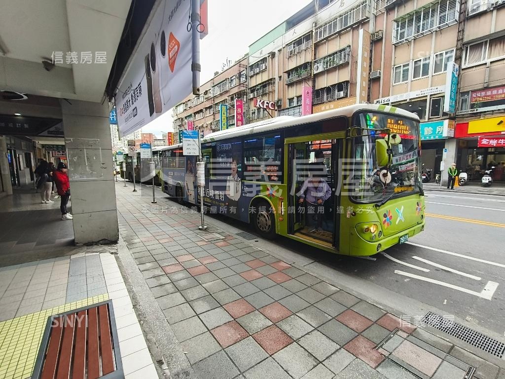 正東湖路車水馬龍住辦２樓房屋室內格局與周邊環境