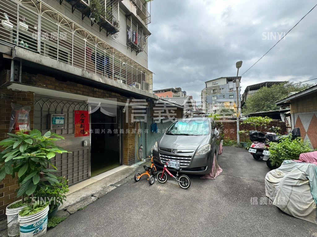 區公所站一樓方便停車房屋室內格局與周邊環境