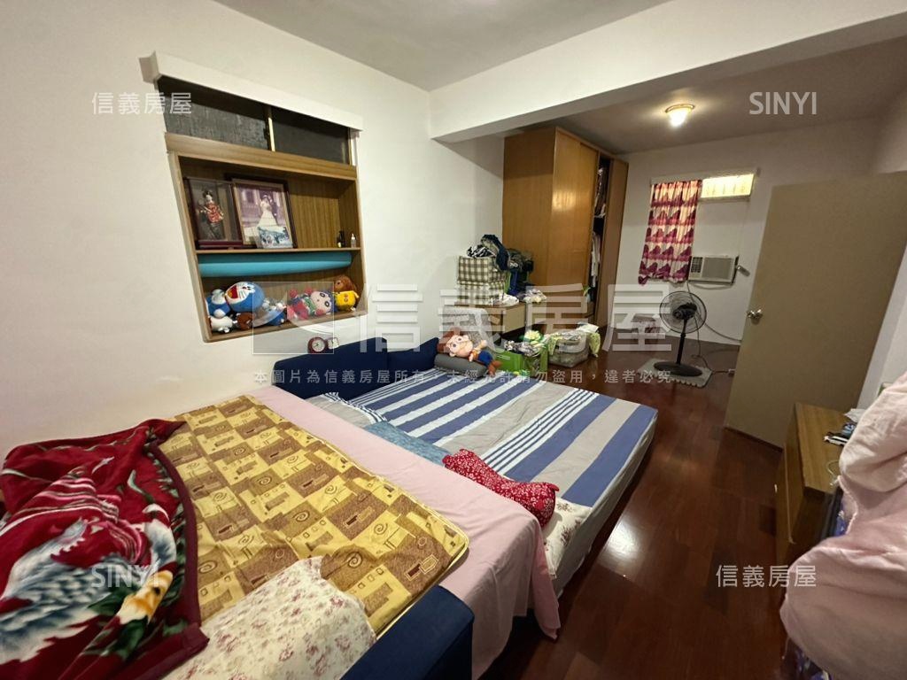 區公所站一樓方便停車房屋室內格局與周邊環境