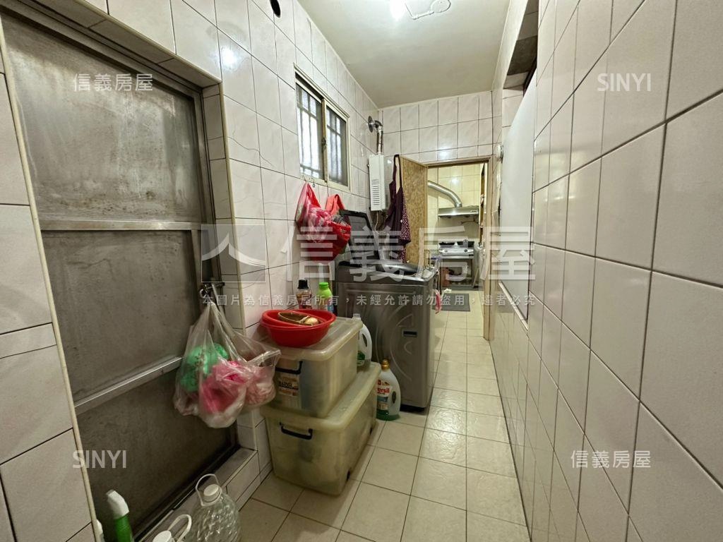 區公所站一樓方便停車房屋室內格局與周邊環境