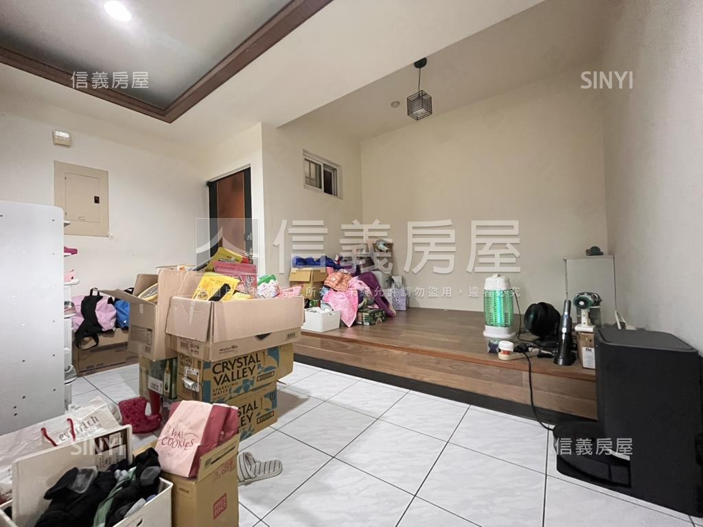 專任美麗家園三房一室車位房屋室內格局與周邊環境