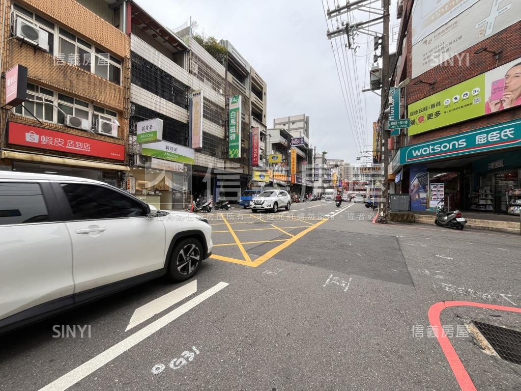 專任美麗家園三房一室車位房屋室內格局與周邊環境