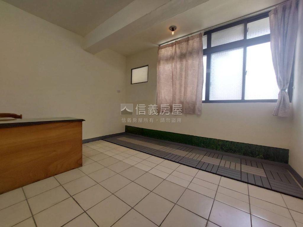 水湳經貿近巨蛋美透天房屋室內格局與周邊環境