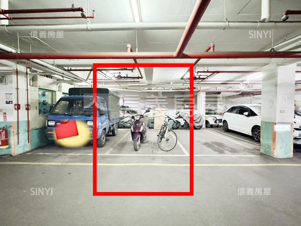 捷運獨立產權平面車位２８房屋室內格局與周邊環境