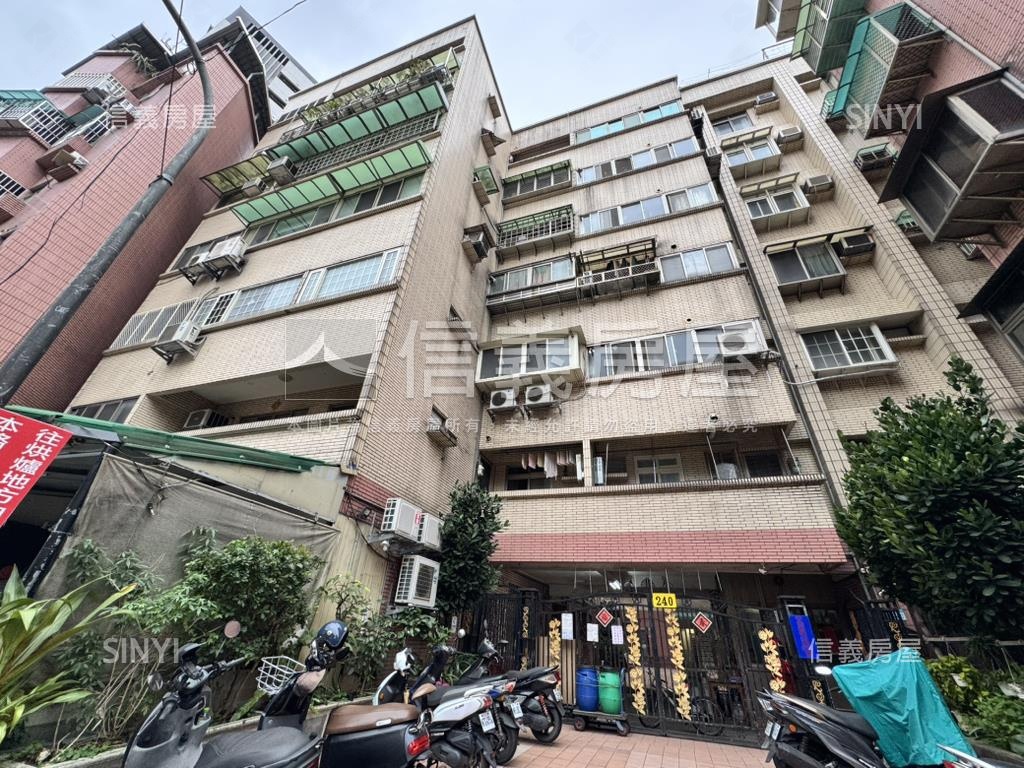 捷運獨立產權平面車位２８房屋室內格局與周邊環境