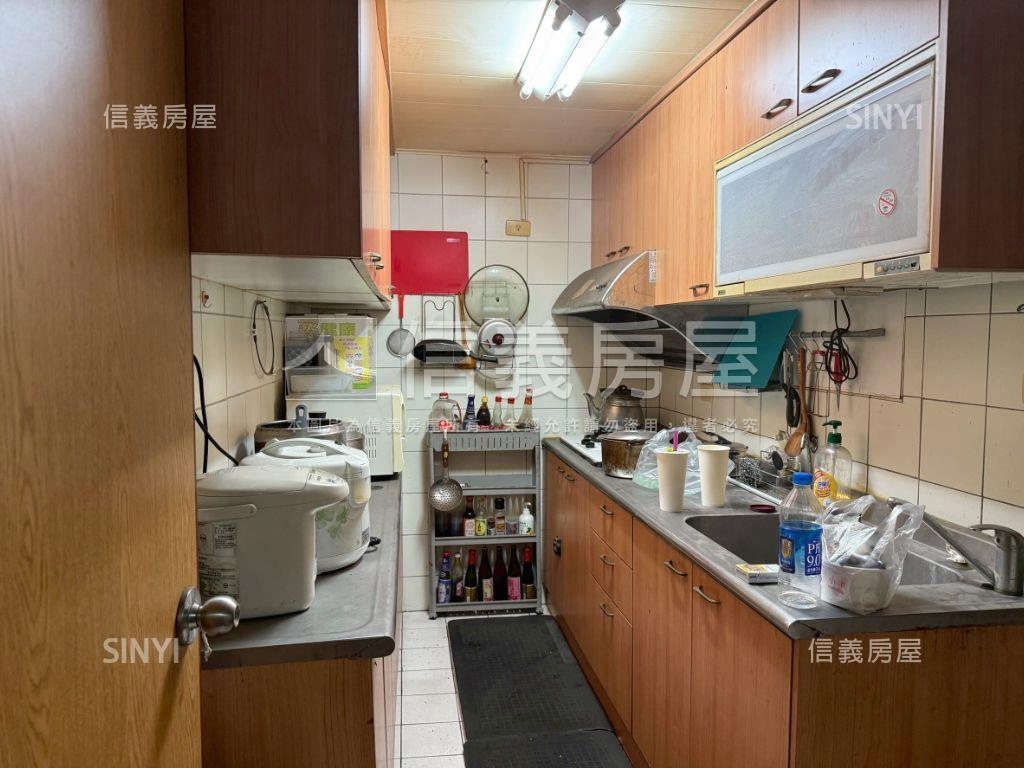 虎嘯高樓三房雙衛浴雙陽台房屋室內格局與周邊環境