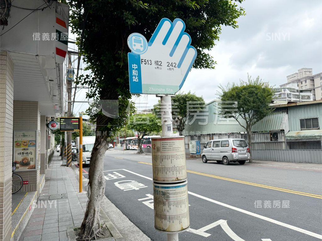 雙和醫院三房坡平車位房屋室內格局與周邊環境