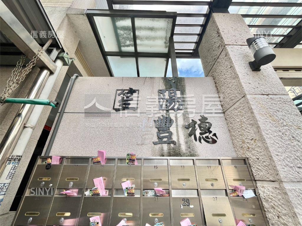 大雅邊間朝南厝王別墅房屋室內格局與周邊環境