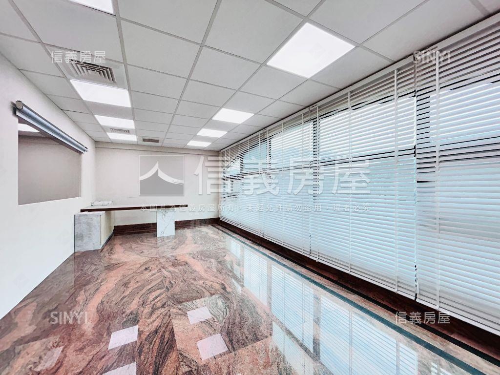 高鐵北路二樓辦公室房屋室內格局與周邊環境
