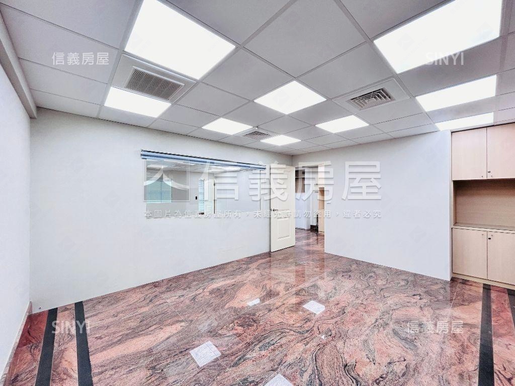 高鐵北路二樓辦公室房屋室內格局與周邊環境
