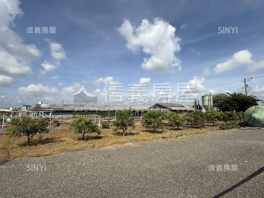 近新吉工業區合法養雞場房屋室內格局與周邊環境