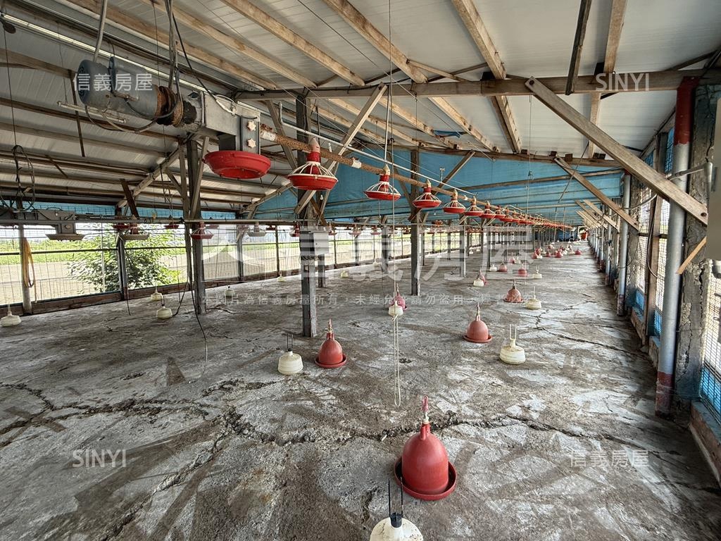 近新吉工業區合法養雞場房屋室內格局與周邊環境