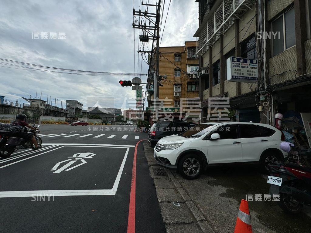 河濱景觀公寓四樓房屋室內格局與周邊環境