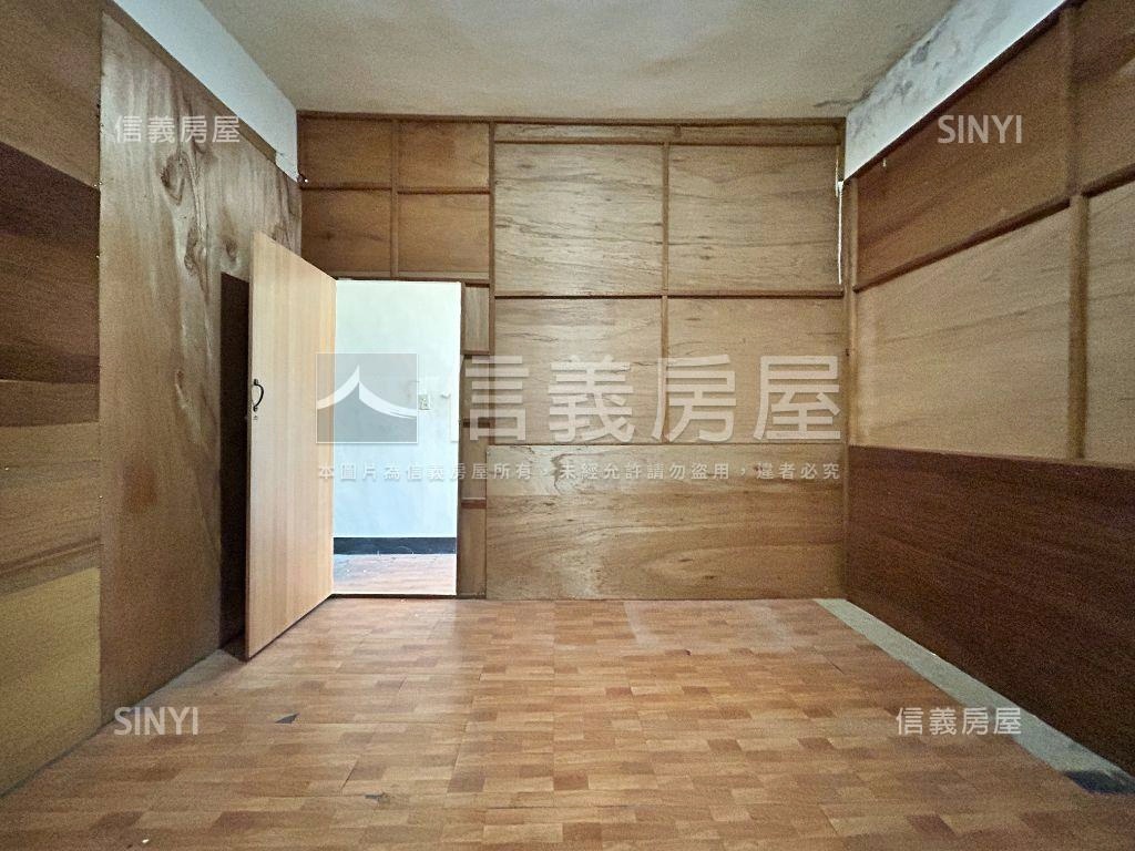 河濱景觀公寓四樓房屋室內格局與周邊環境