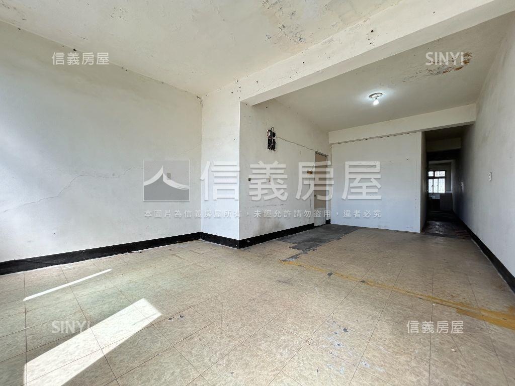 河濱景觀公寓四樓房屋室內格局與周邊環境