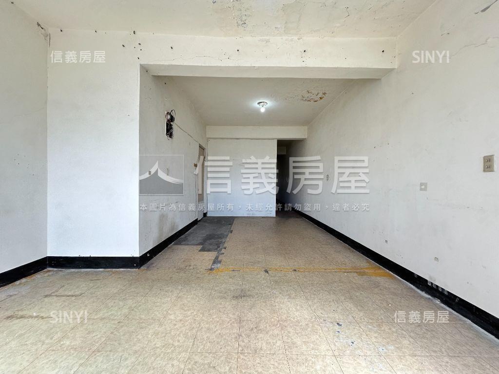 河濱景觀公寓四樓房屋室內格局與周邊環境