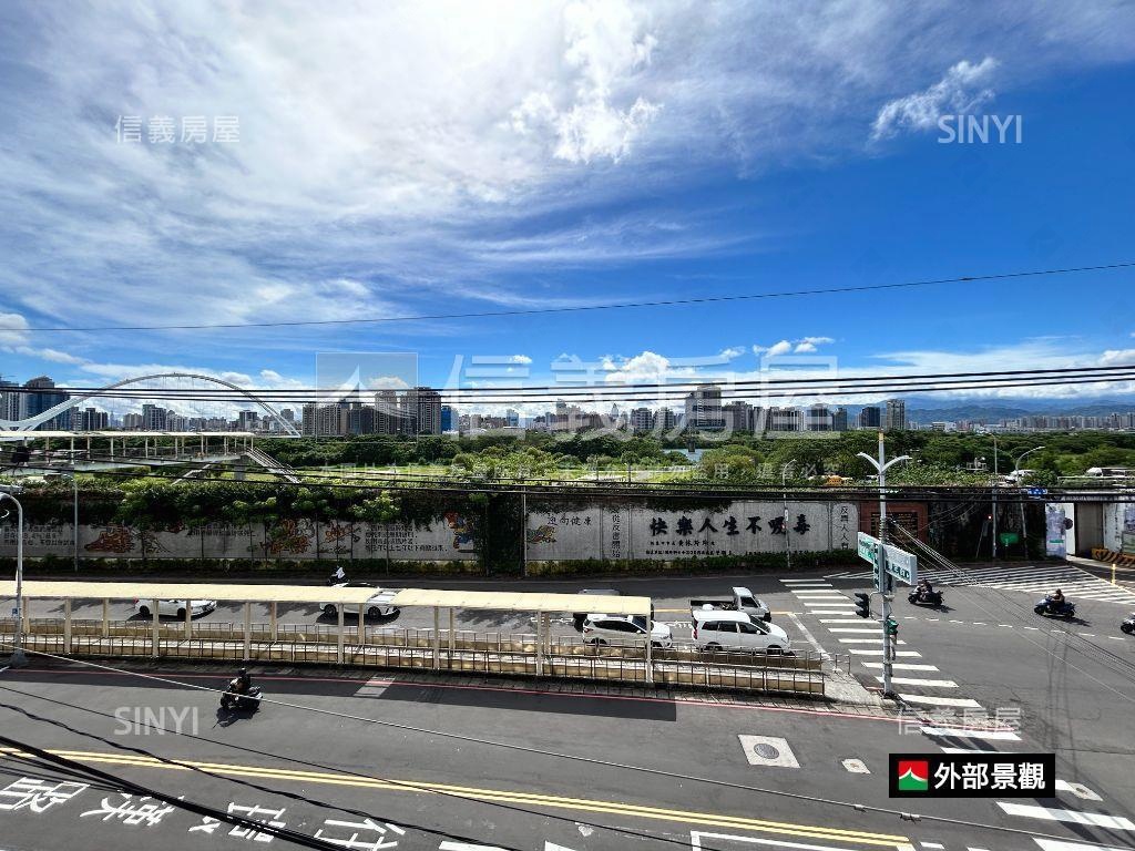 河濱景觀公寓四樓房屋室內格局與周邊環境