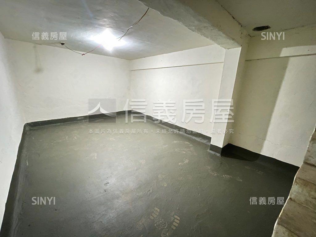 台北橋面寬邊間一樓房屋室內格局與周邊環境