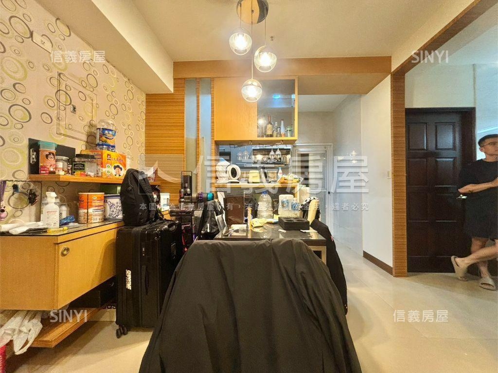 高美館華雄極美屋房屋室內格局與周邊環境