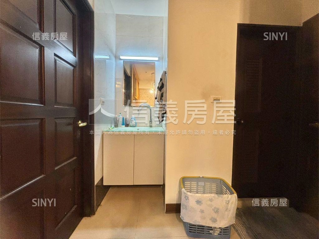 高美館華雄極美屋房屋室內格局與周邊環境