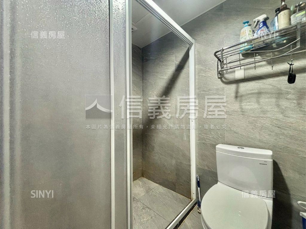 高美館華雄極美屋房屋室內格局與周邊環境