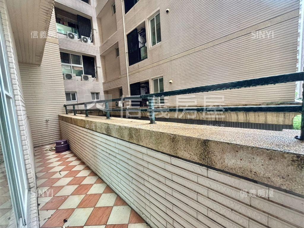 高美館華雄極美屋房屋室內格局與周邊環境