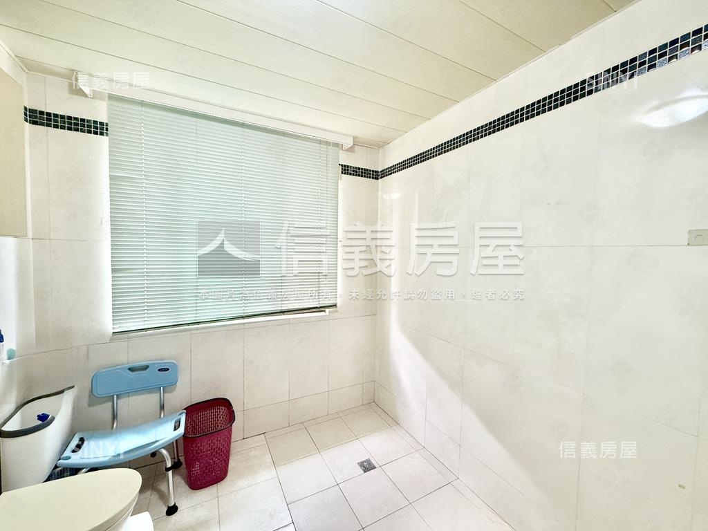 頂新特區臨路邊間質感車墅房屋室內格局與周邊環境