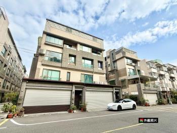 頂新特區臨路邊間質感車墅