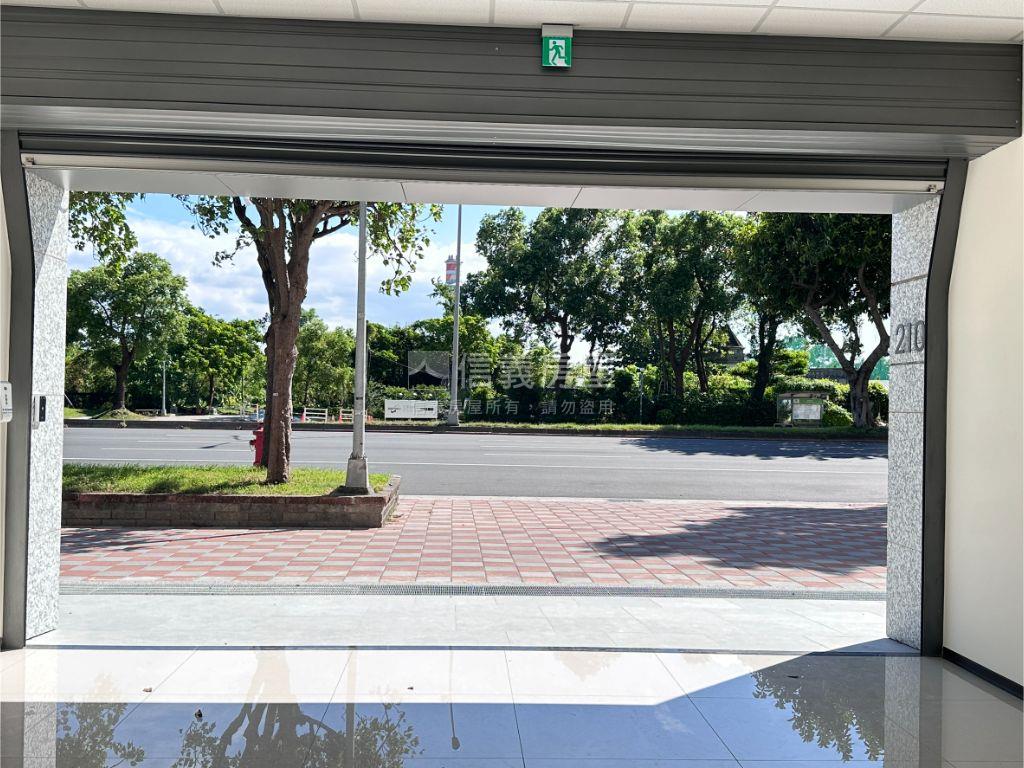 新碩大砌晶店面２１０號房屋室內格局與周邊環境