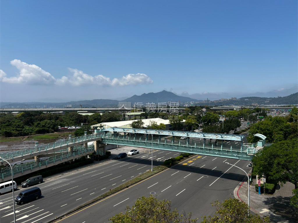 新碩大砌晶店面２１０號房屋室內格局與周邊環境