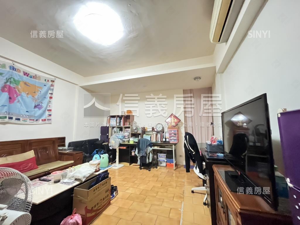 鄰漢神百貨大空間店面房屋室內格局與周邊環境